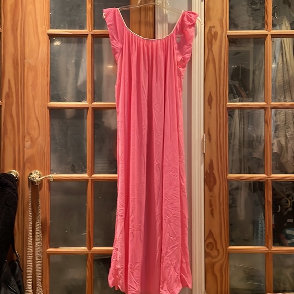 Woman’s pink summer scoop neck nightgown. XL - Picture 2 of 4